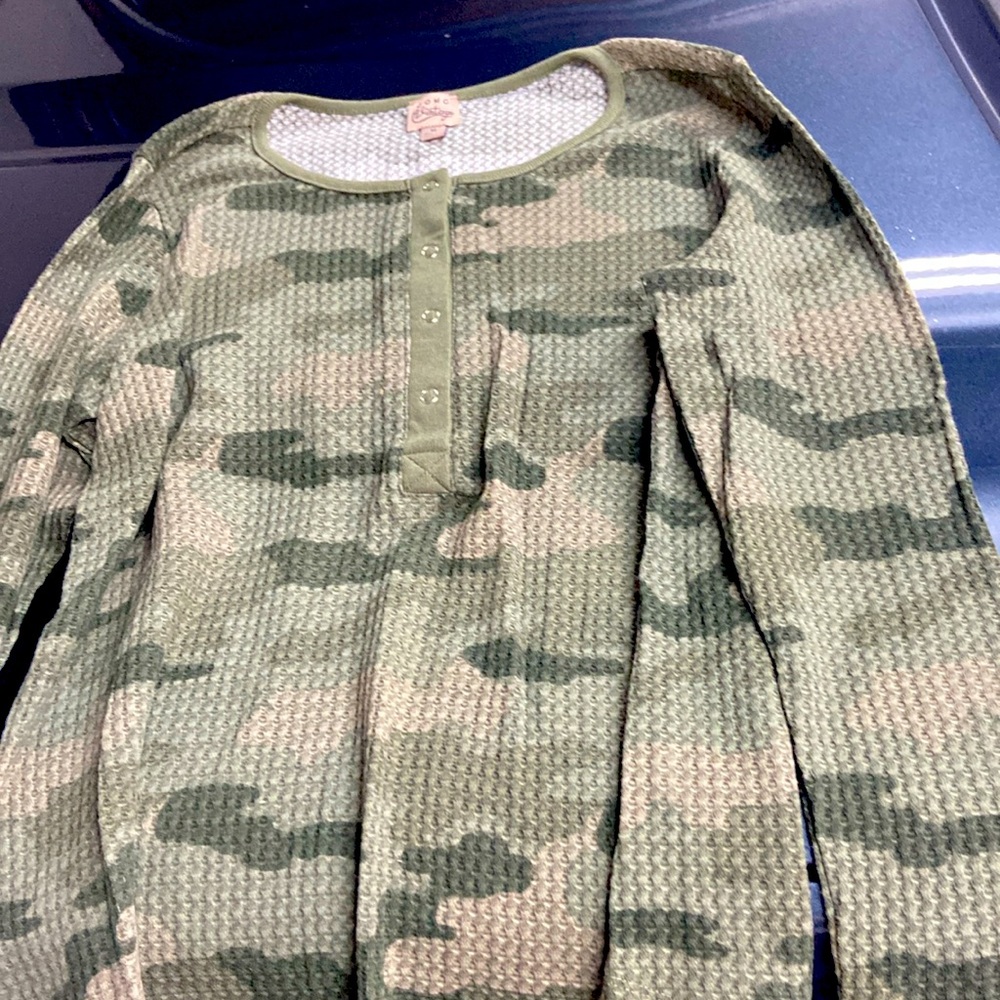 Camo thermal long sleeve